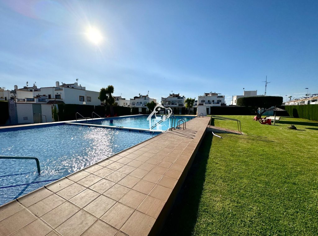 Lange Termijn Verhuur - Villa - Torrevieja