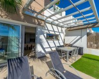 Lange Termijn Verhuur - Villa - Urbanización El Raso