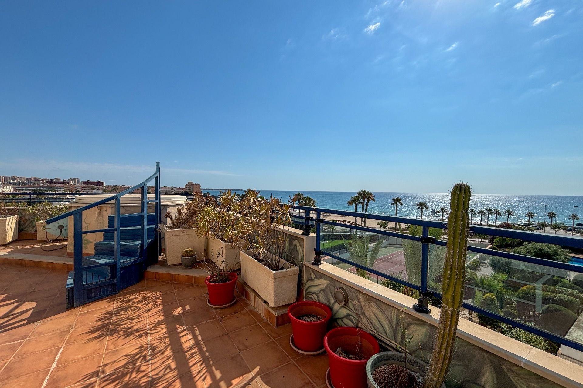 Location - Attique - Mil Palmeras