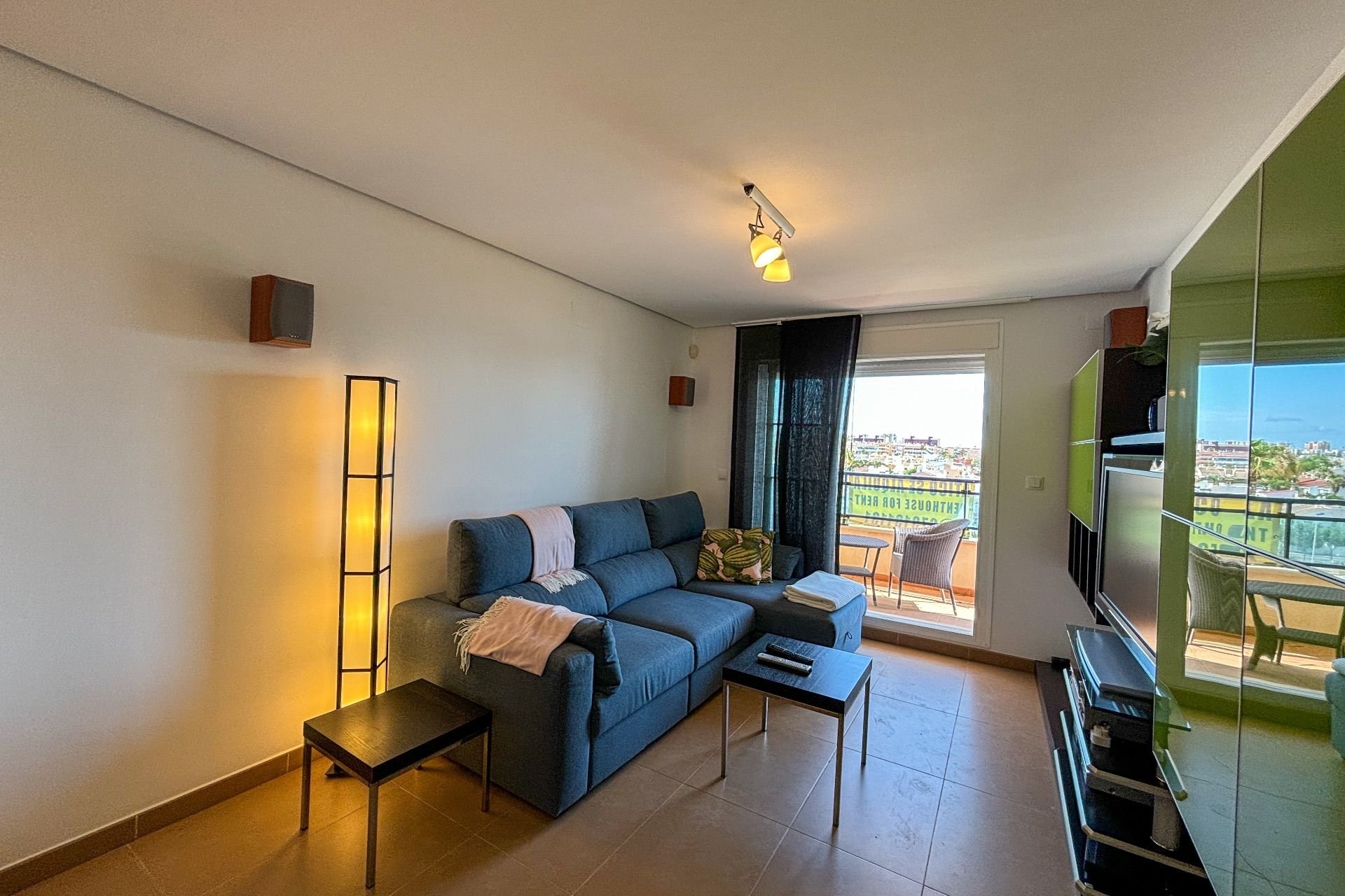 Location - Attique - Mil Palmeras