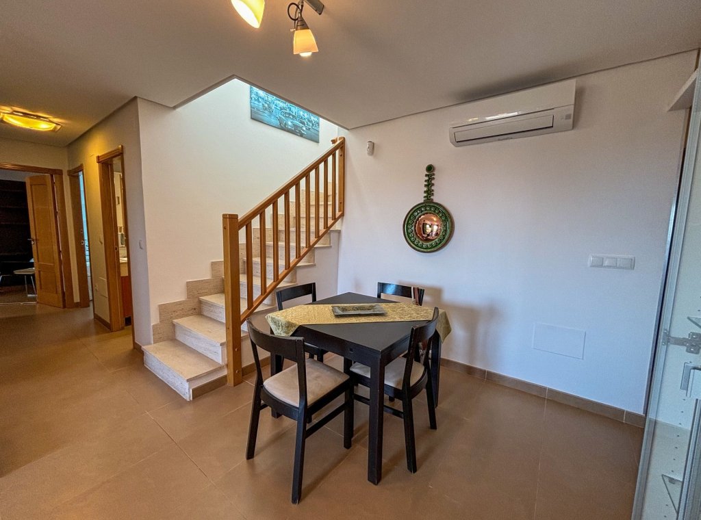 Location - Attique - Mil Palmeras