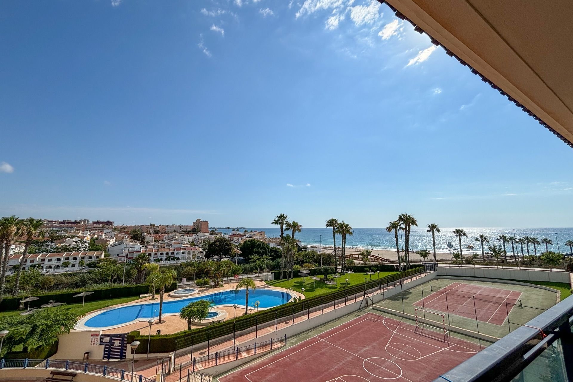 Location - Attique - Mil Palmeras