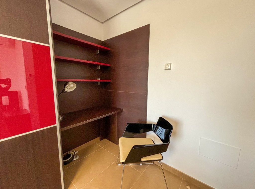 Location - Attique - Mil Palmeras