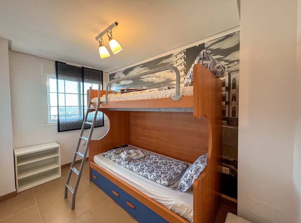 Location - Attique - Mil Palmeras