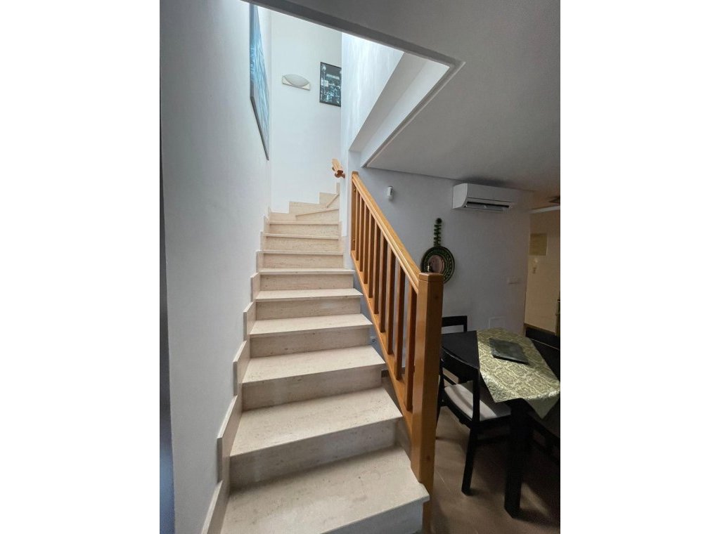 Location - Attique - Mil Palmeras