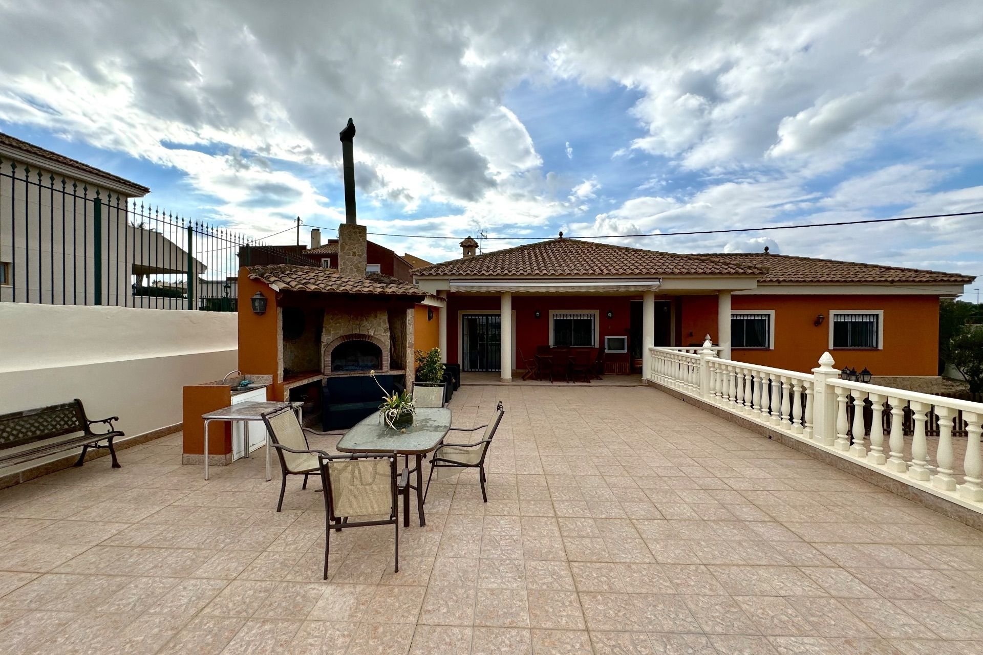 Location - Villa - Jacarilla