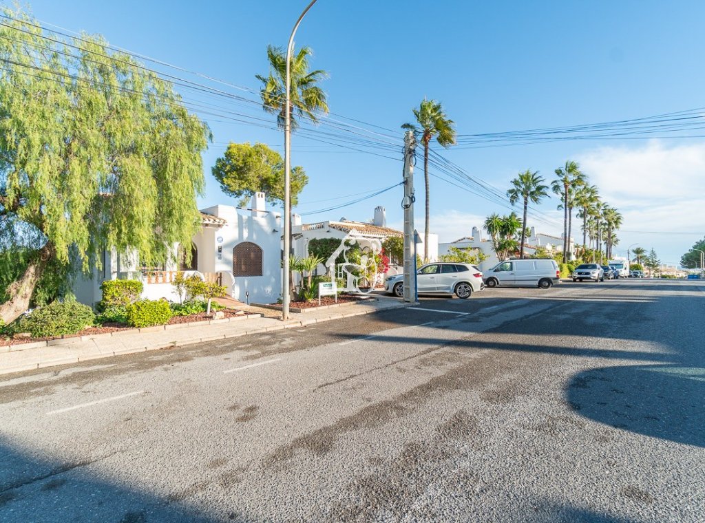 Location - Villa - Orihuela Costa - Villamartín