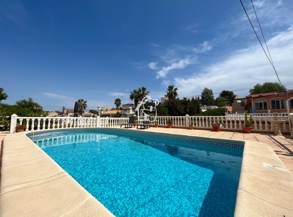 Location - Villa - Torrevieja - Los Balcones - Los Altos del Edén