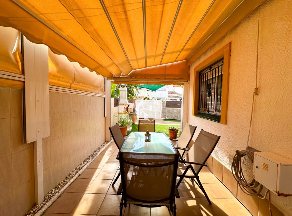 Location - Villa - Torrevieja