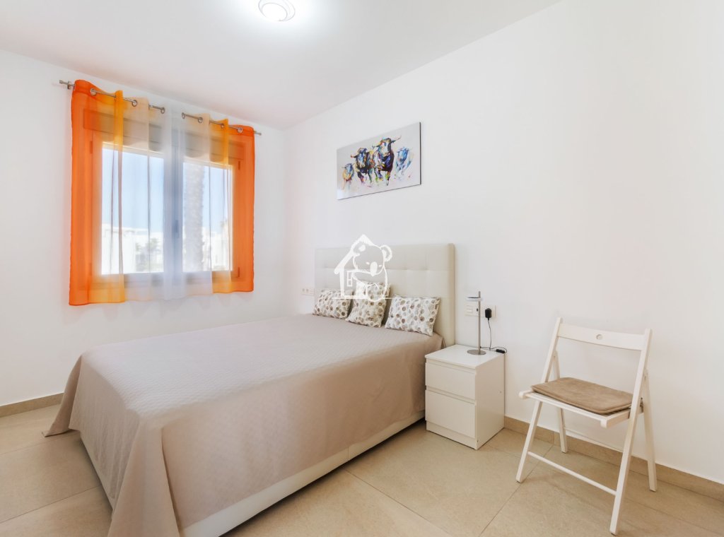 Location - Villa - Urbanización El Raso