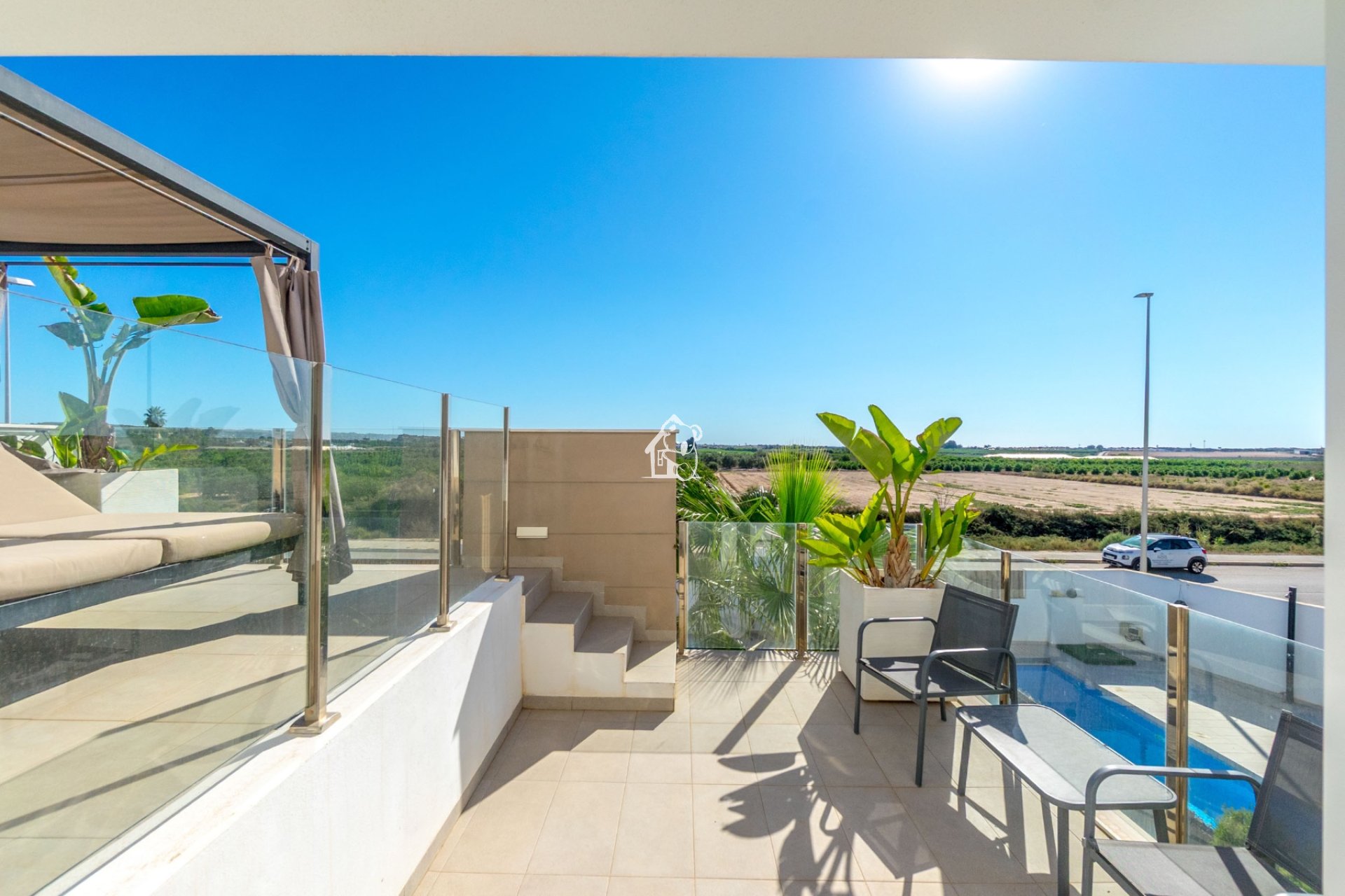 Location - Villa - Urbanización El Raso