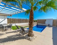 Location - Villa - Urbanización El Raso