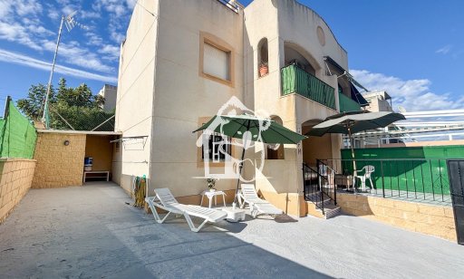 Maison de ville - Location - Torrevieja - Torrevieja