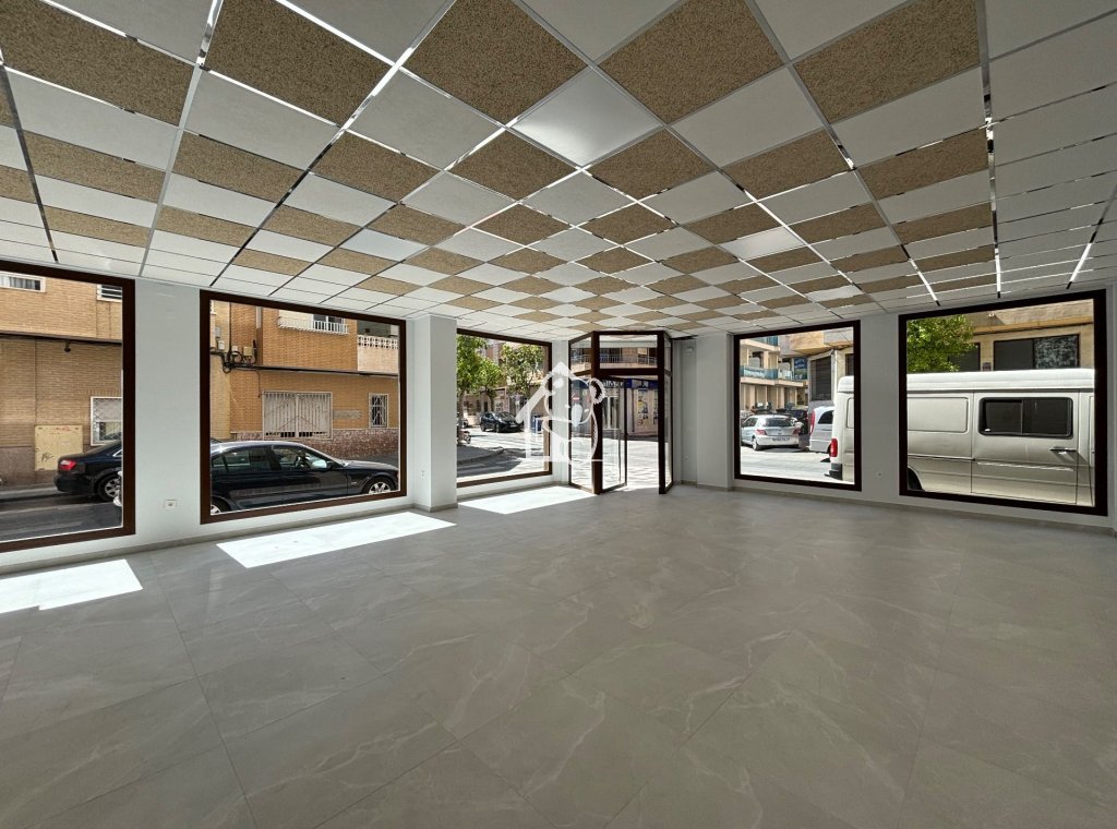 Nouvelle construction - Commercial - Torrevieja - Torrevieja Centro