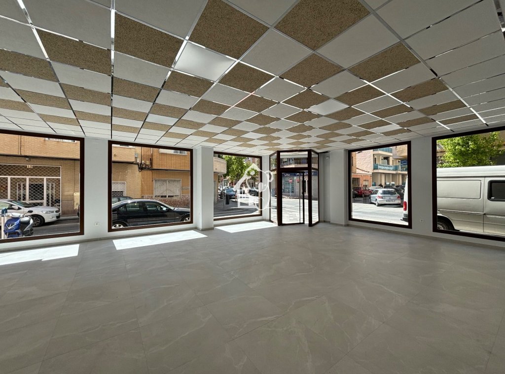 Nouvelle construction - Commercial - Torrevieja - Torrevieja Centro