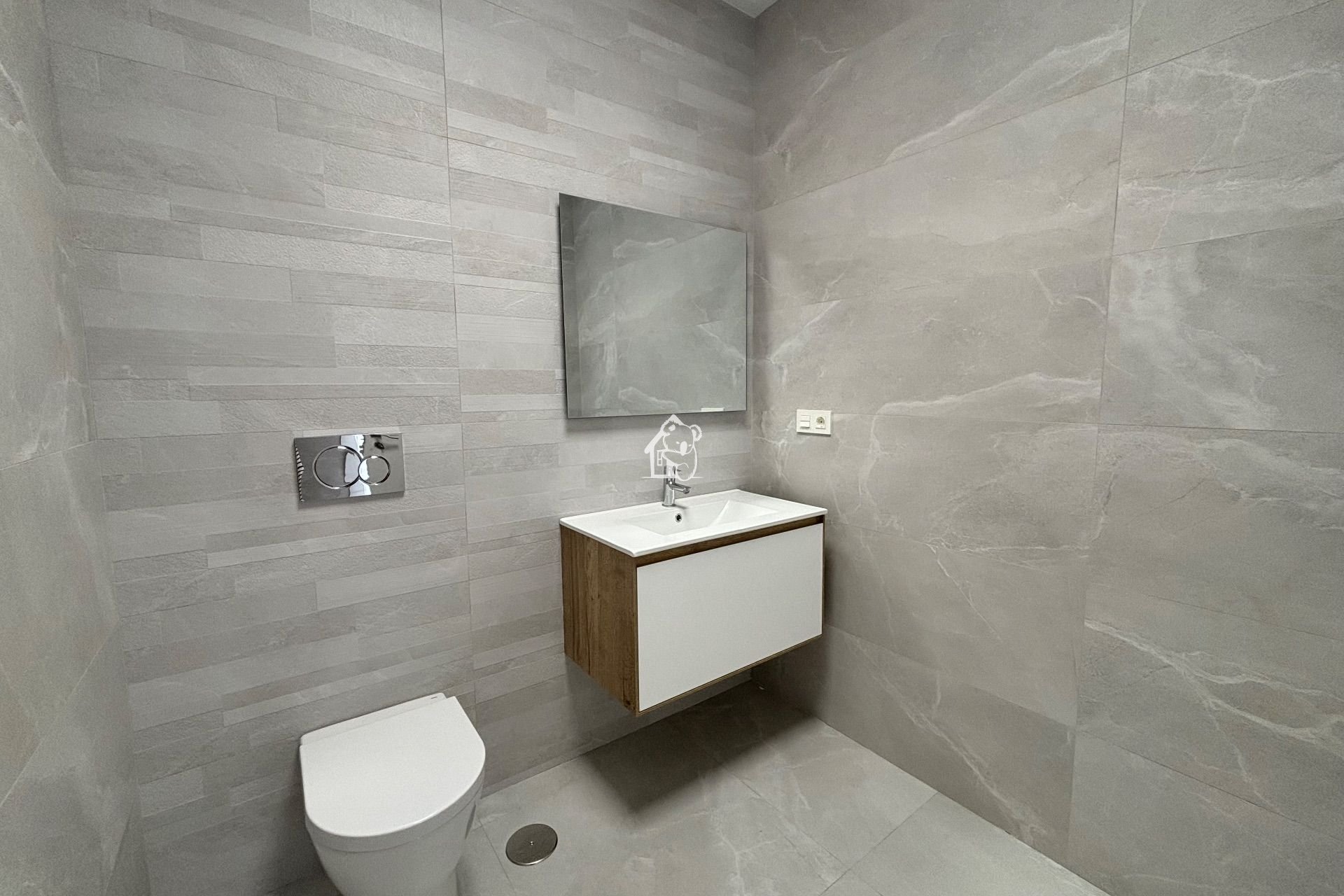 Nouvelle construction - Commercial - Torrevieja - Torrevieja Centro