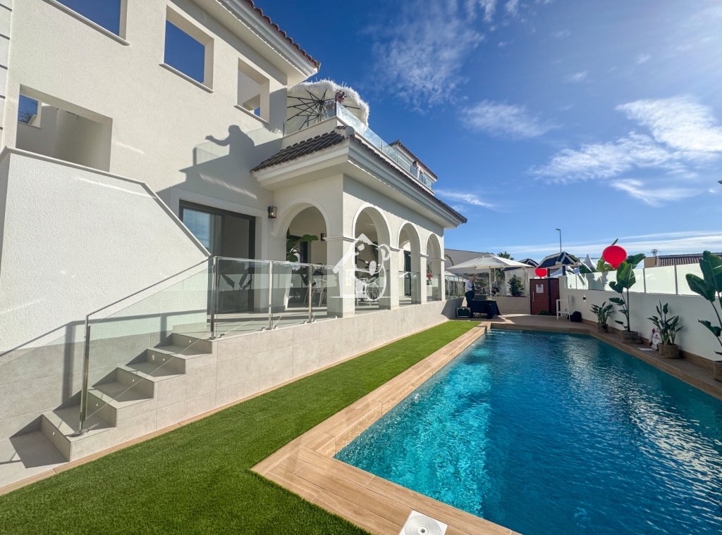 Nouvelle construction - Maison de ville - Ciudad Quesada