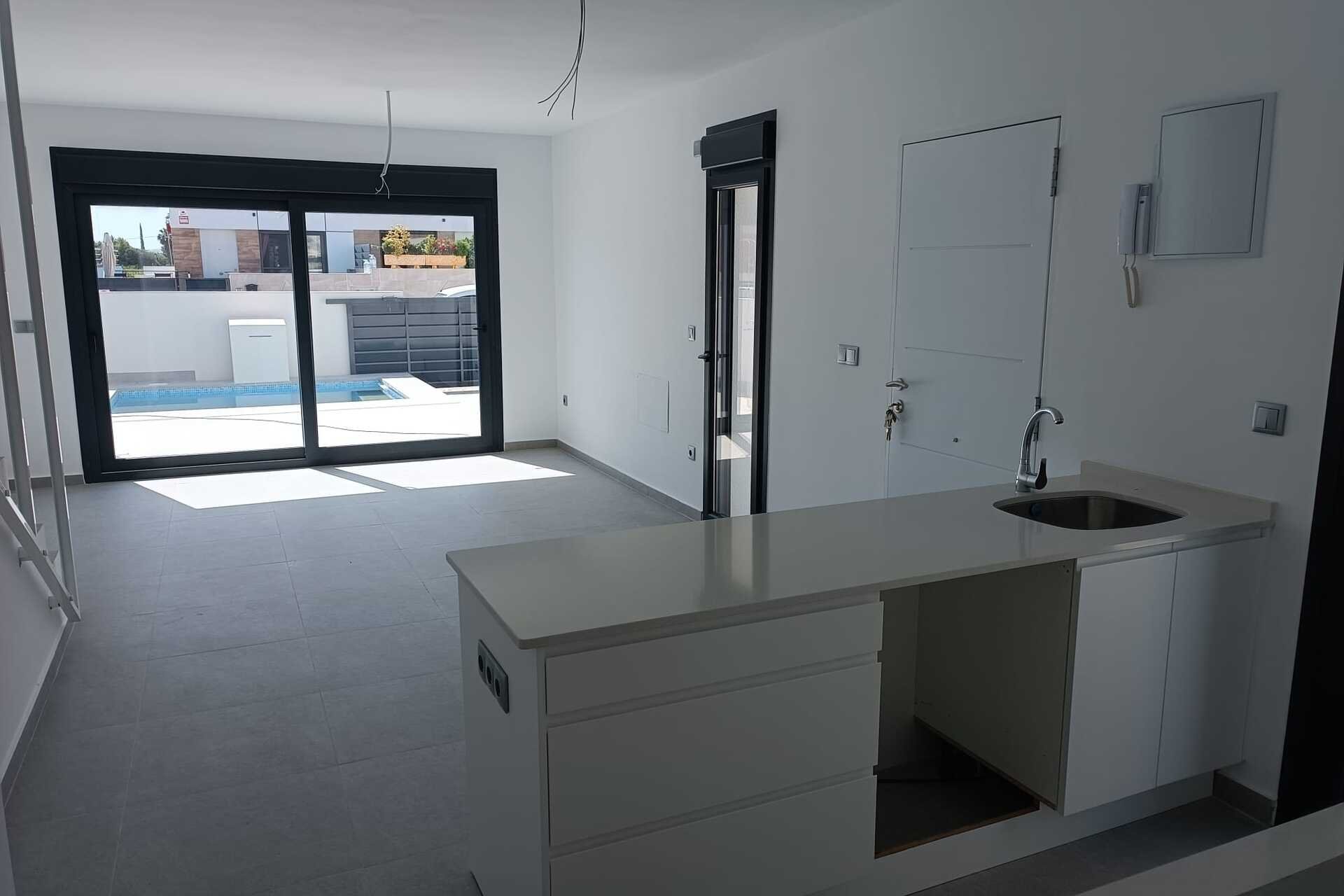 Nouvelle construction - Maison de ville - Daya Nueva