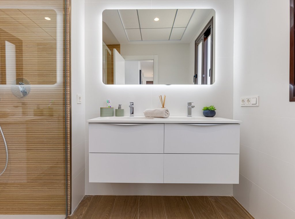 Nouvelle construction - Maison de ville - Finestrat