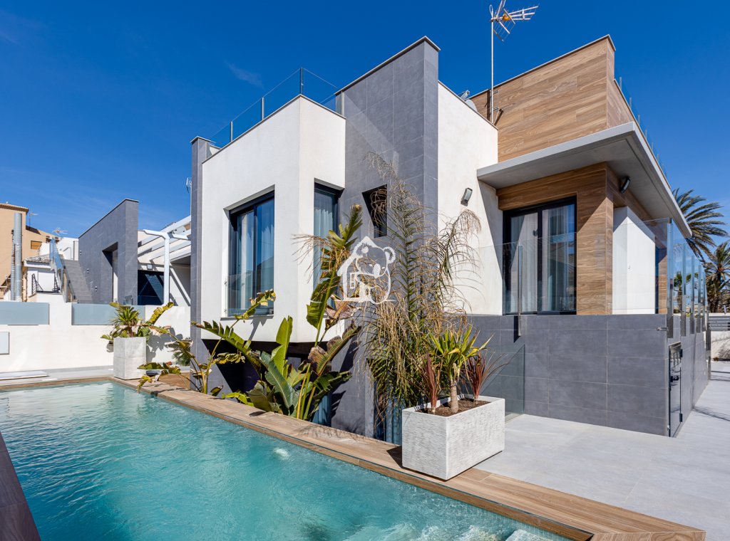 Новое здание - Таунхаус - La Mata