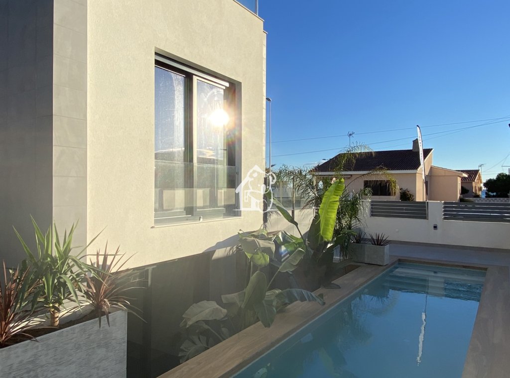 Новое здание - Таунхаус - La Mata