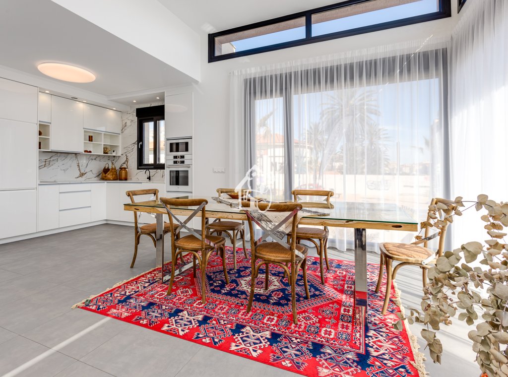 Новое здание - Таунхаус - La Mata