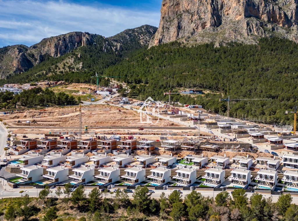 Новое здание - Таунхаус - Polop