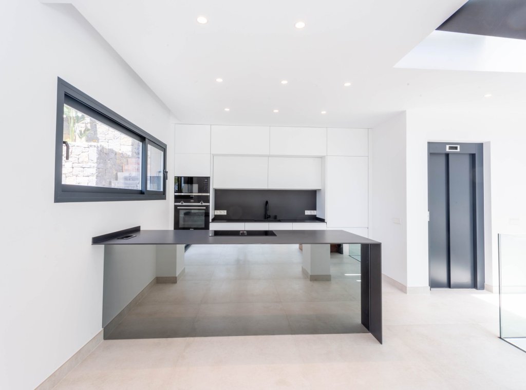 Новое здание - Villa - Altea