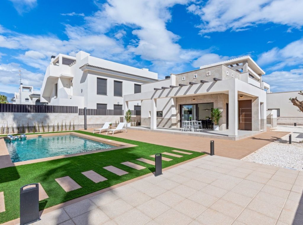 Новое здание - Villa - Ciudad Quesada
