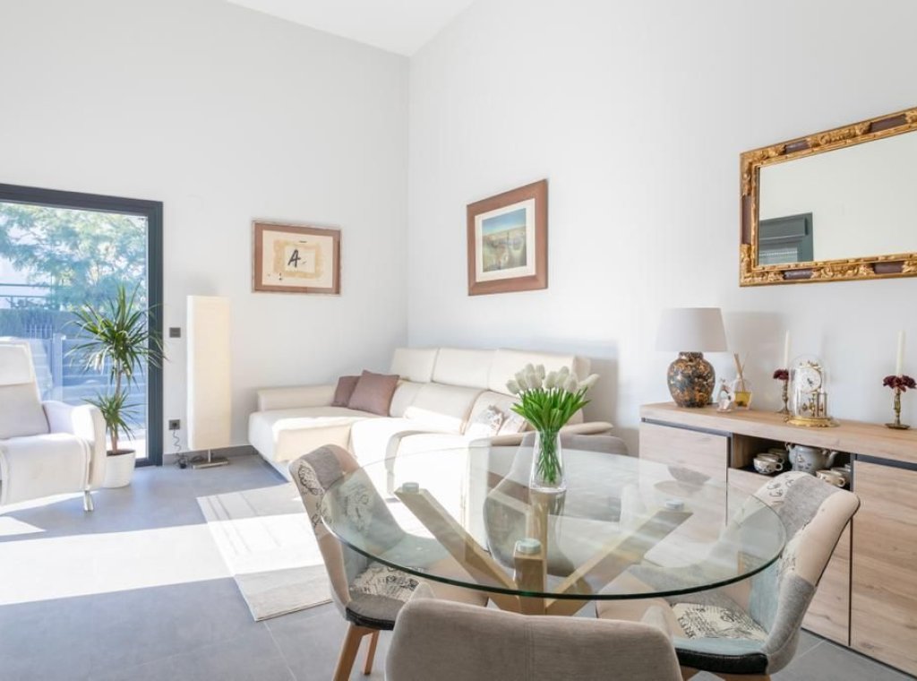 Новое здание - Villa - Daya Nueva