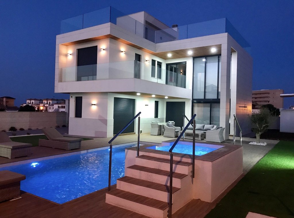 Новое здание - Villa - Dehesa de Campoamor