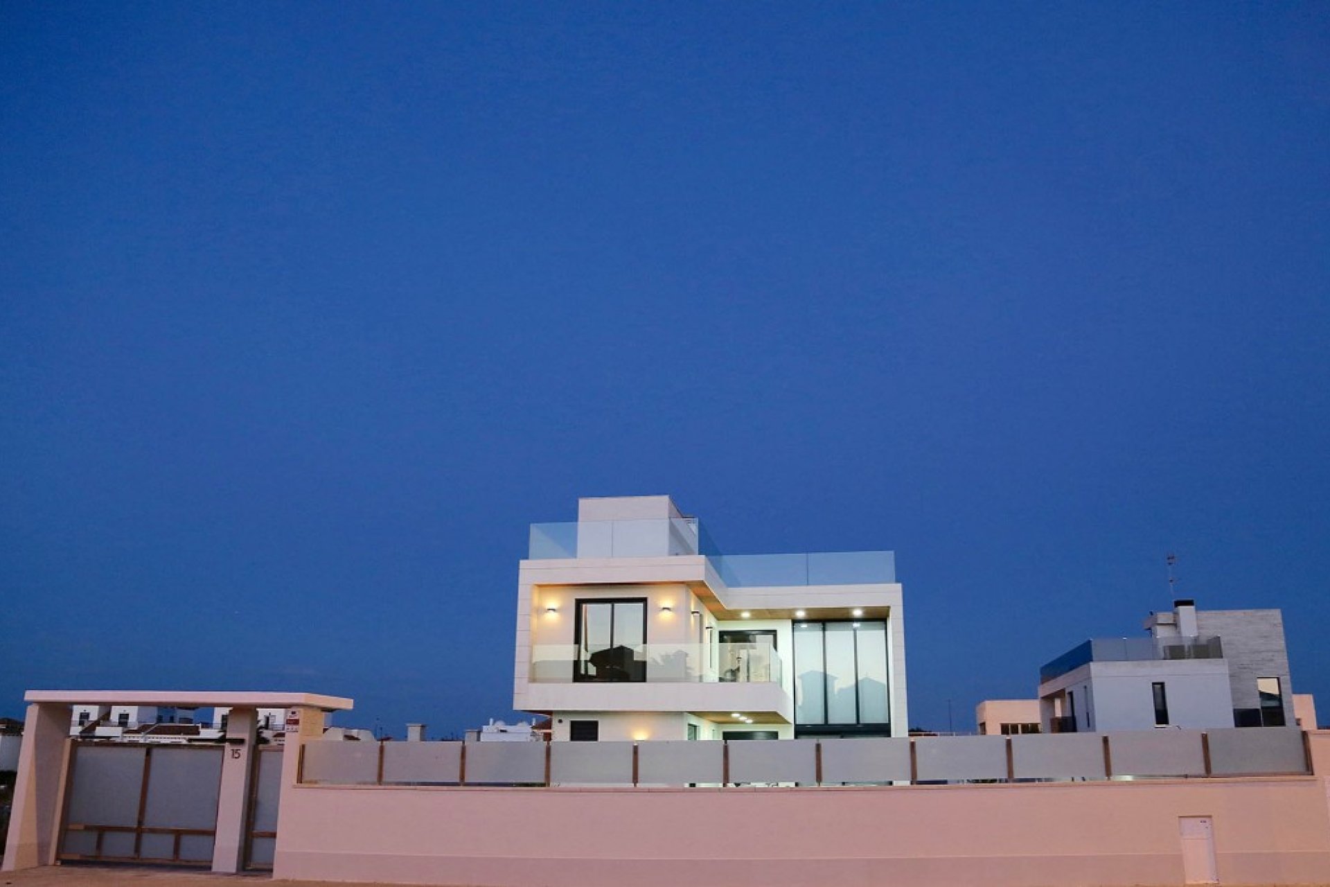 Новое здание - Villa - Dehesa de Campoamor