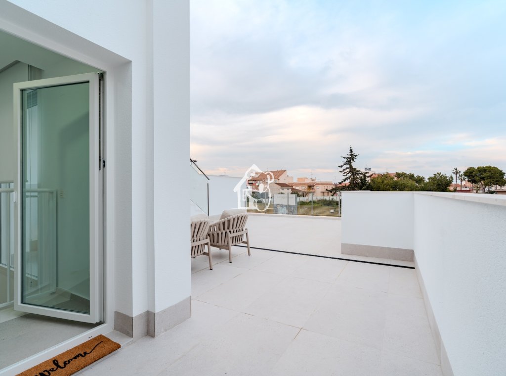 Obra nueva - Adosado - Los Alcázares