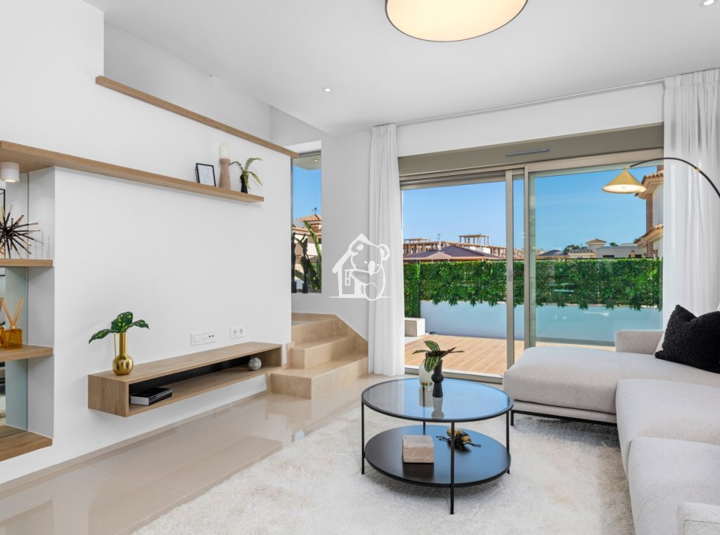 Obra nueva - Adosado - Los Alcázares