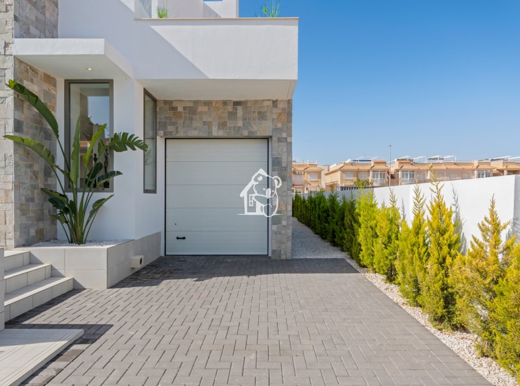 Obra nueva - Adosado - Los Alcázares