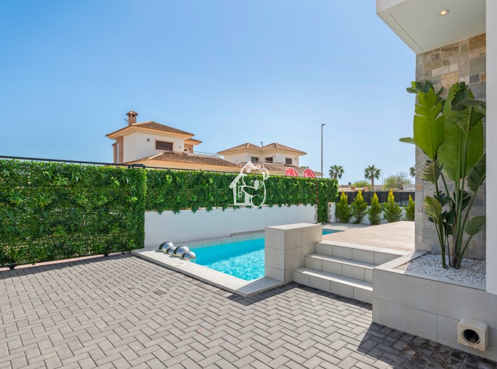 Obra nueva - Adosado - Los Alcázares