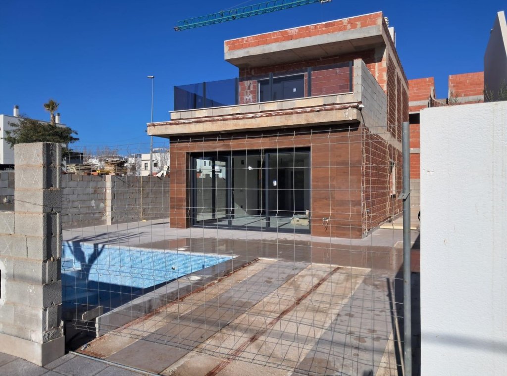 Obra nueva - Adosado - Pilar de la Horadada