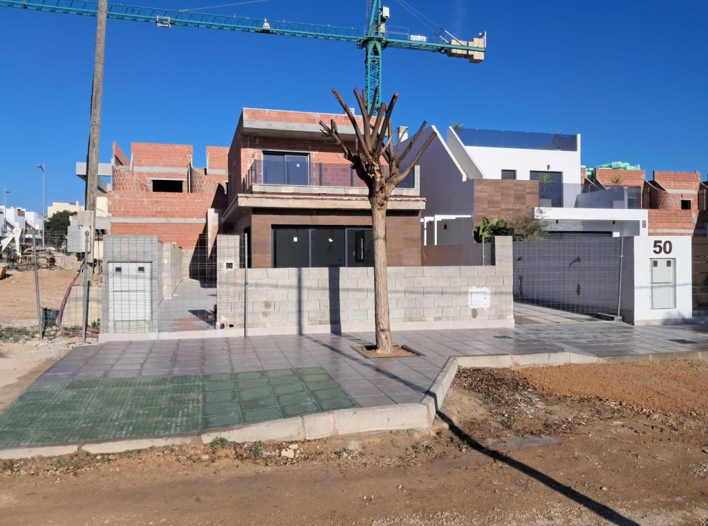 Obra nueva - Adosado - Pilar de la Horadada