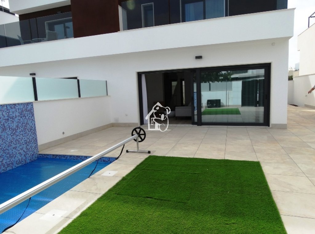 Obra nueva - Adosado - Pilar de la Horadada