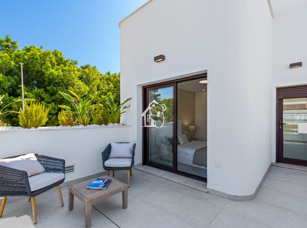 Obra nueva - Adosado - Pilar de la Horadada