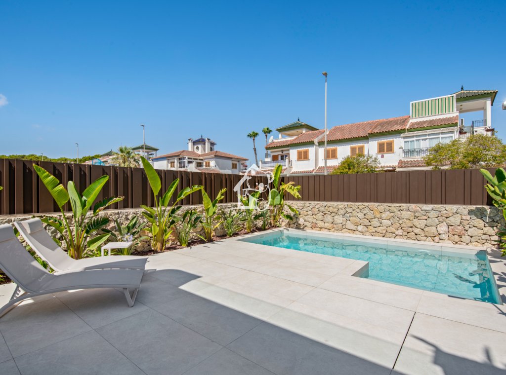 Obra nueva - Adosado - Pilar de la Horadada