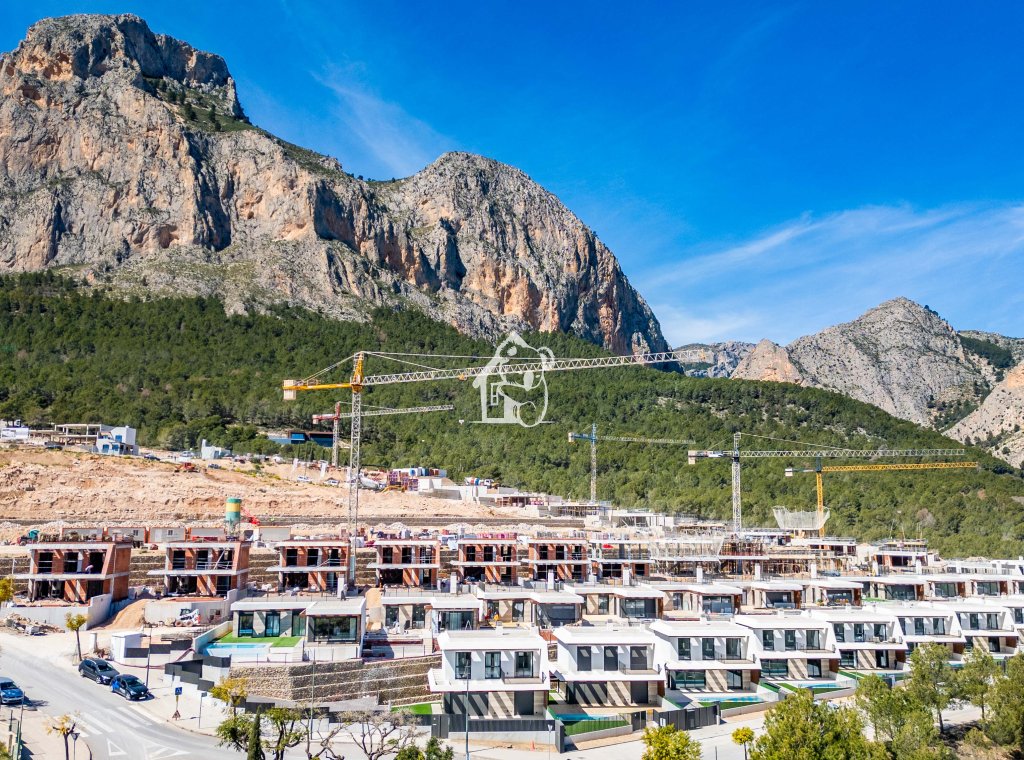 Obra nueva - Adosado - Polop