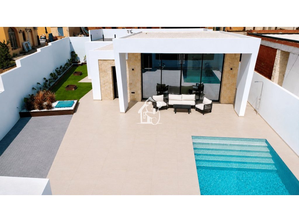 Obra nueva - Adosado - Torrevieja