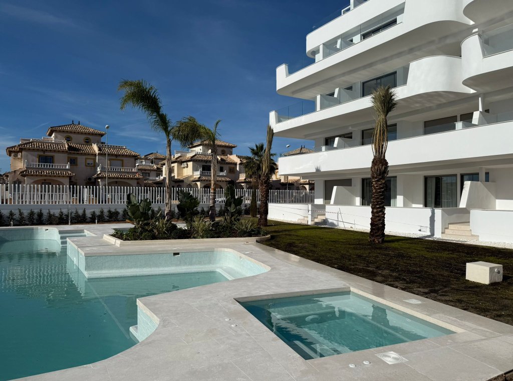 Obra nueva - Apartamento / piso - Cabo Roig