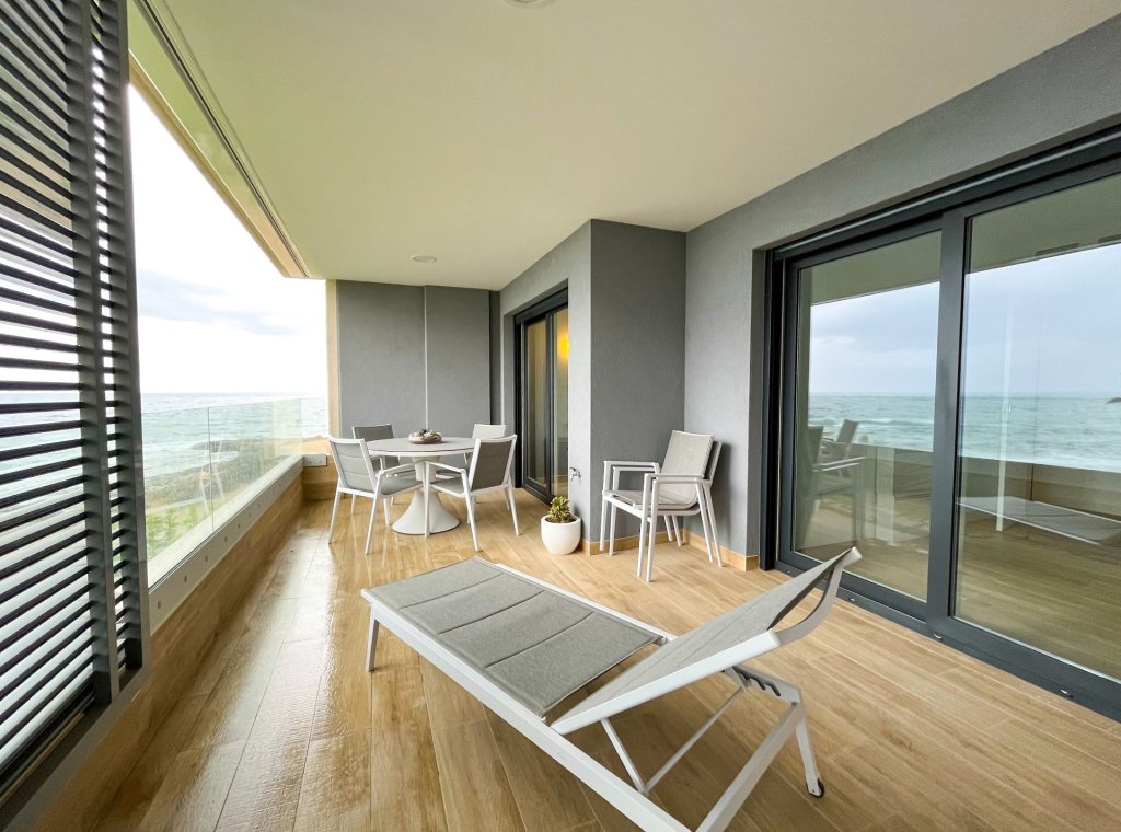 Obra nueva - Apartamento / piso - Orihuela Costa - Punta Prima