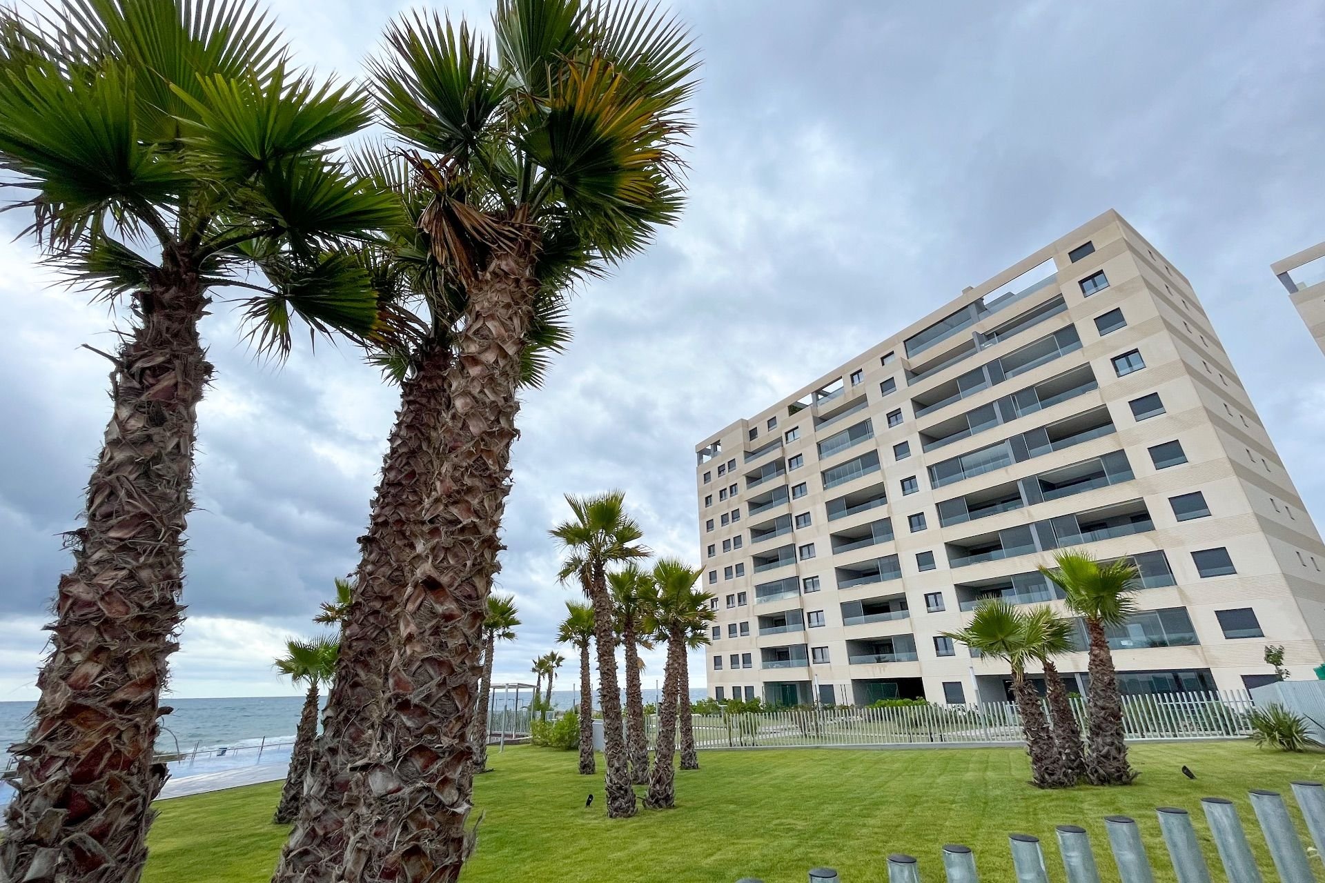 Obra nueva - Apartamento / piso - Orihuela Costa - Punta Prima
