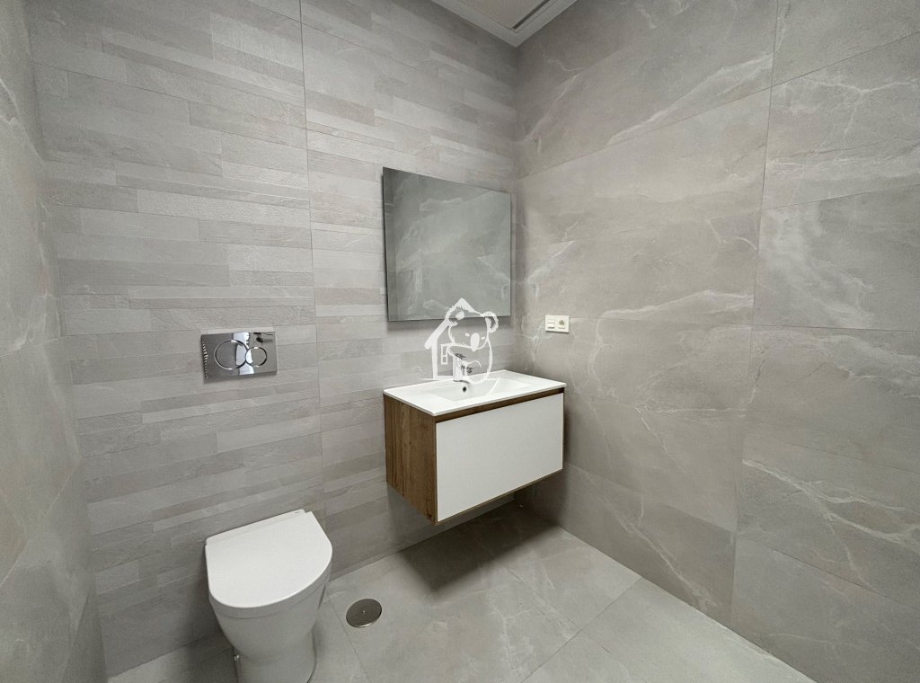 Obra nueva - Comercial - Torrevieja - Torrevieja Centro