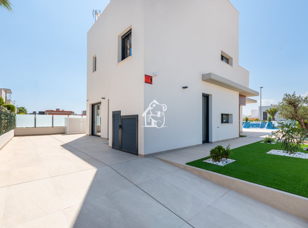 Obra nueva - Villa - Dehesa de Campoamor