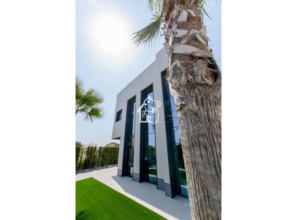 Obra nueva - Villa - Dehesa de Campoamor