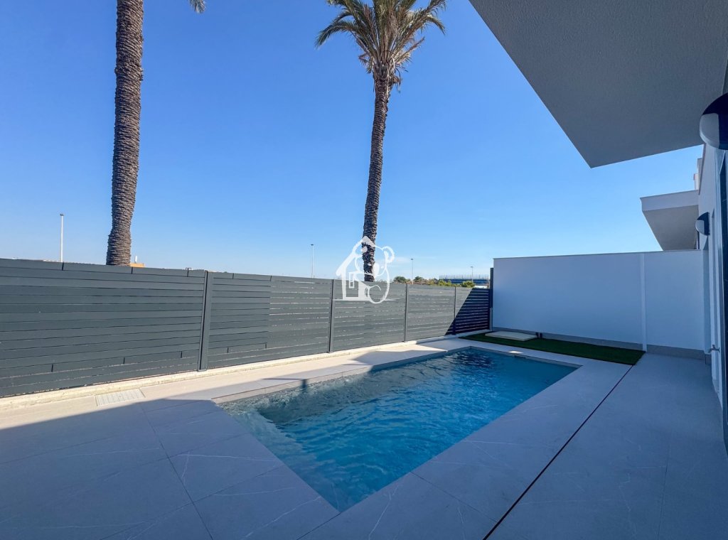 Obra nueva - Villa - Torrevieja - Nueva Torrevieja - Aguas Nuevas